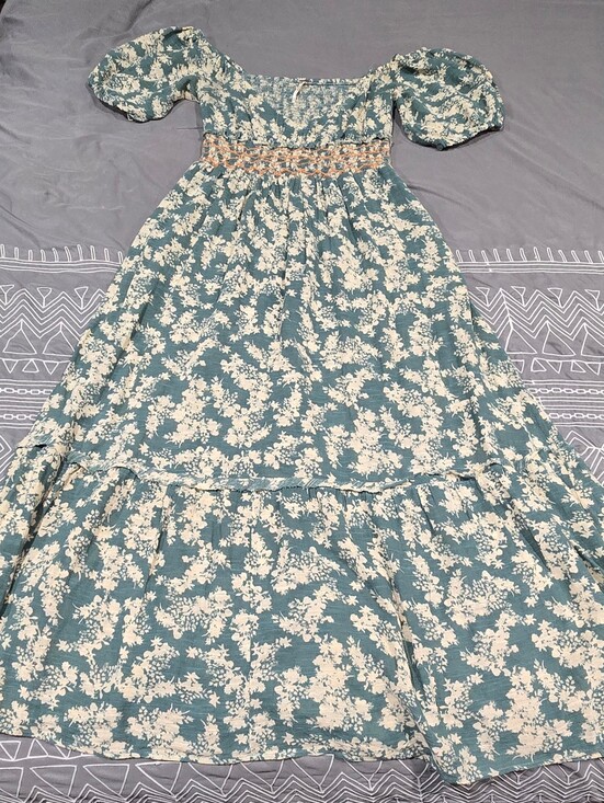 Free People Dresses & Skirts - Free People Ellie Floral Print Gauze Midi Dress Size Small